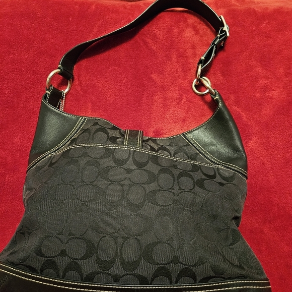 Coach Vintage Hampton Hobo Black Shoulder Bag - Picture 4 of 12